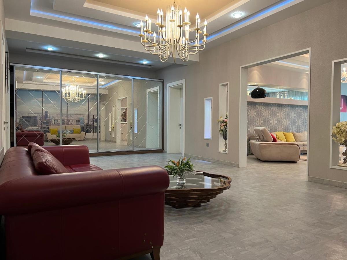 Megafun Luxury Family Apartment Баку Екстериор снимка