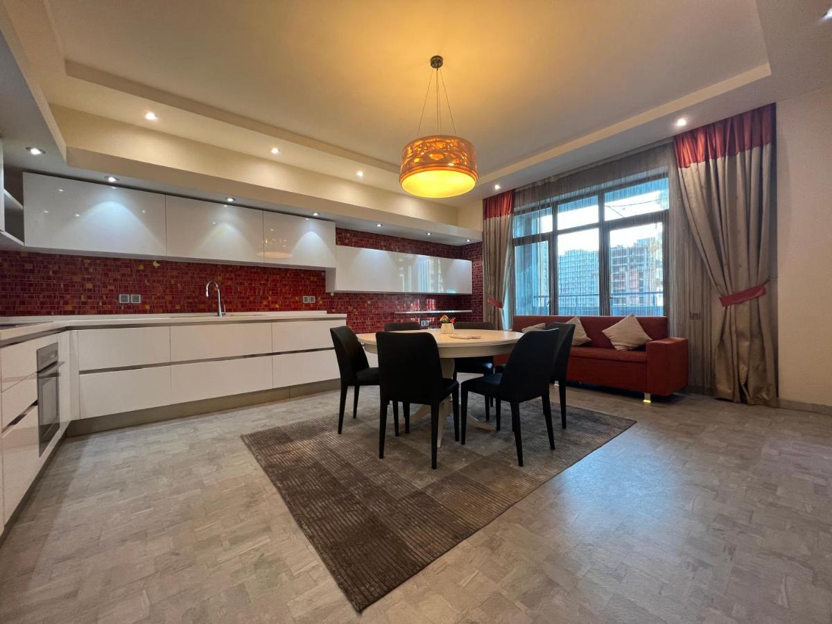 Megafun Luxury Family Apartment Баку Екстериор снимка
