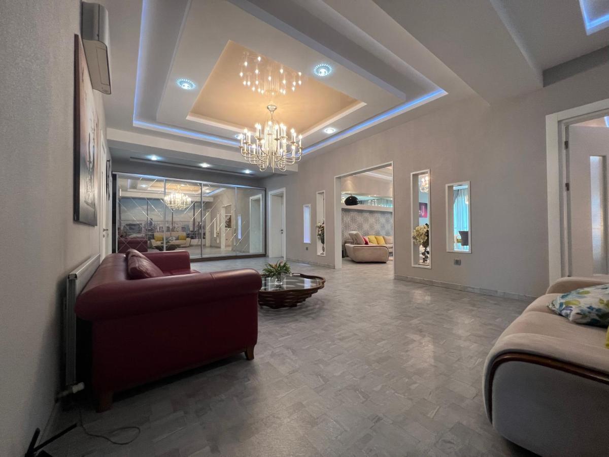 Megafun Luxury Family Apartment Баку Екстериор снимка
