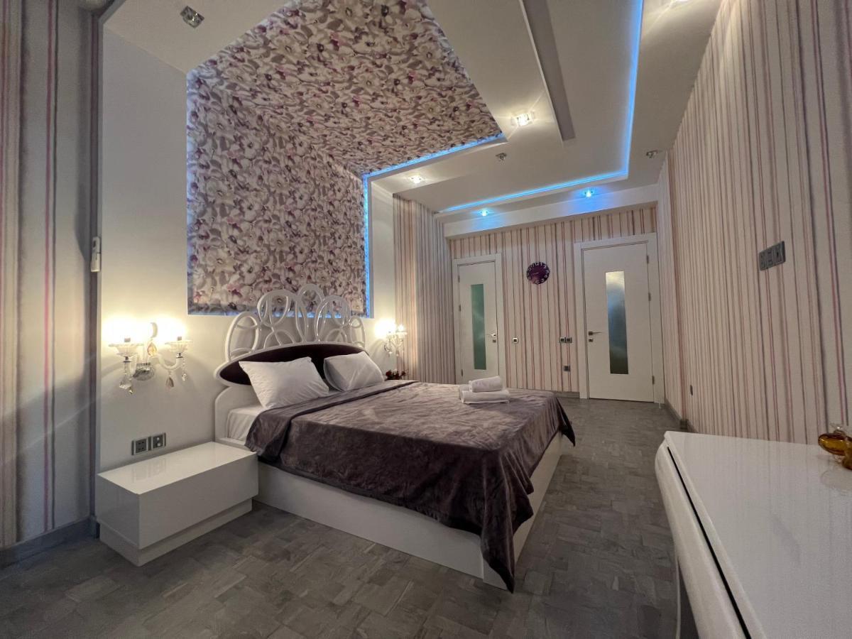 Megafun Luxury Family Apartment Баку Екстериор снимка