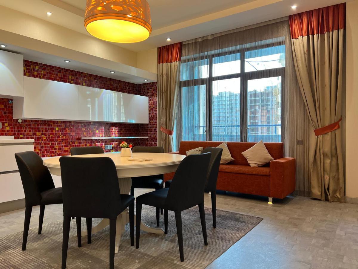 Megafun Luxury Family Apartment Баку Екстериор снимка